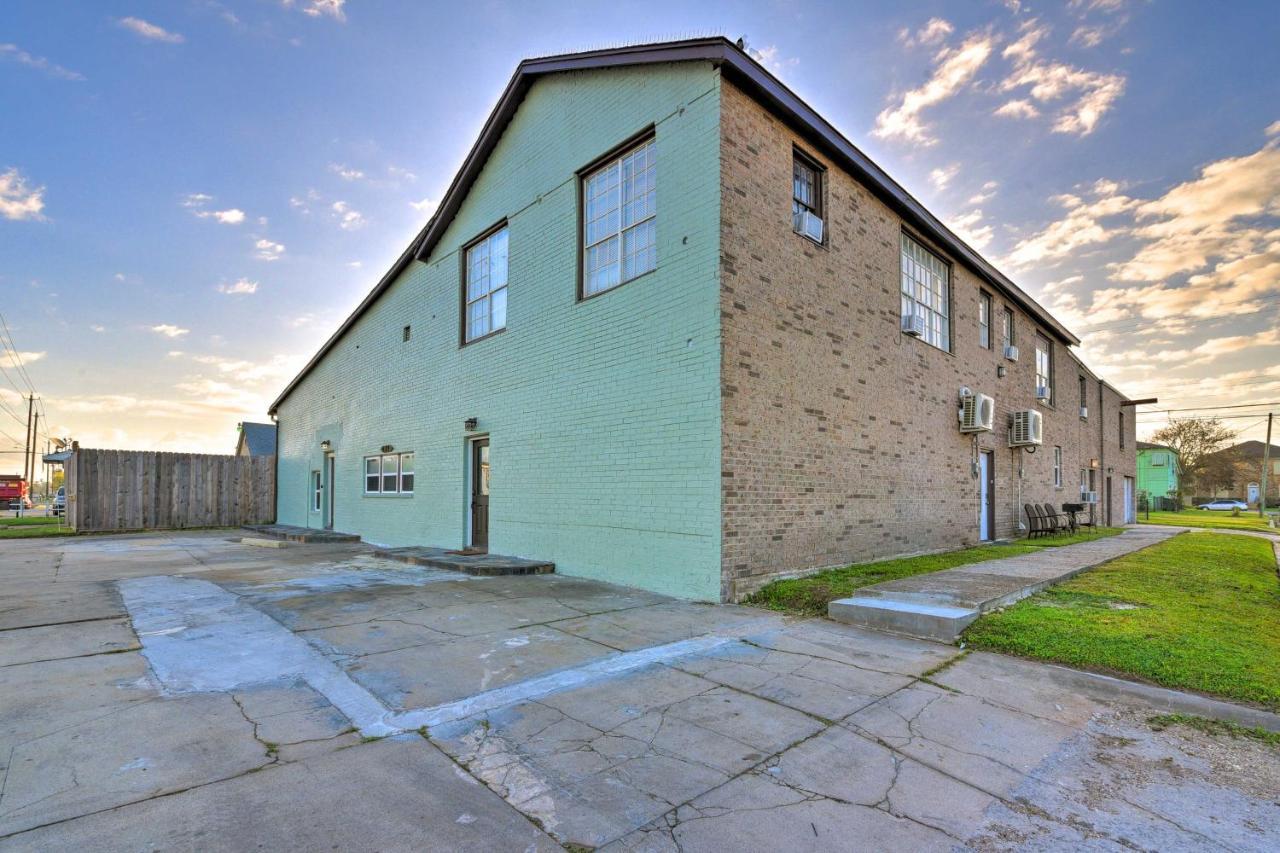 Beautiful Galveston Apt With Deck Less Than 3 Mi To Dtwn! Εξωτερικό φωτογραφία