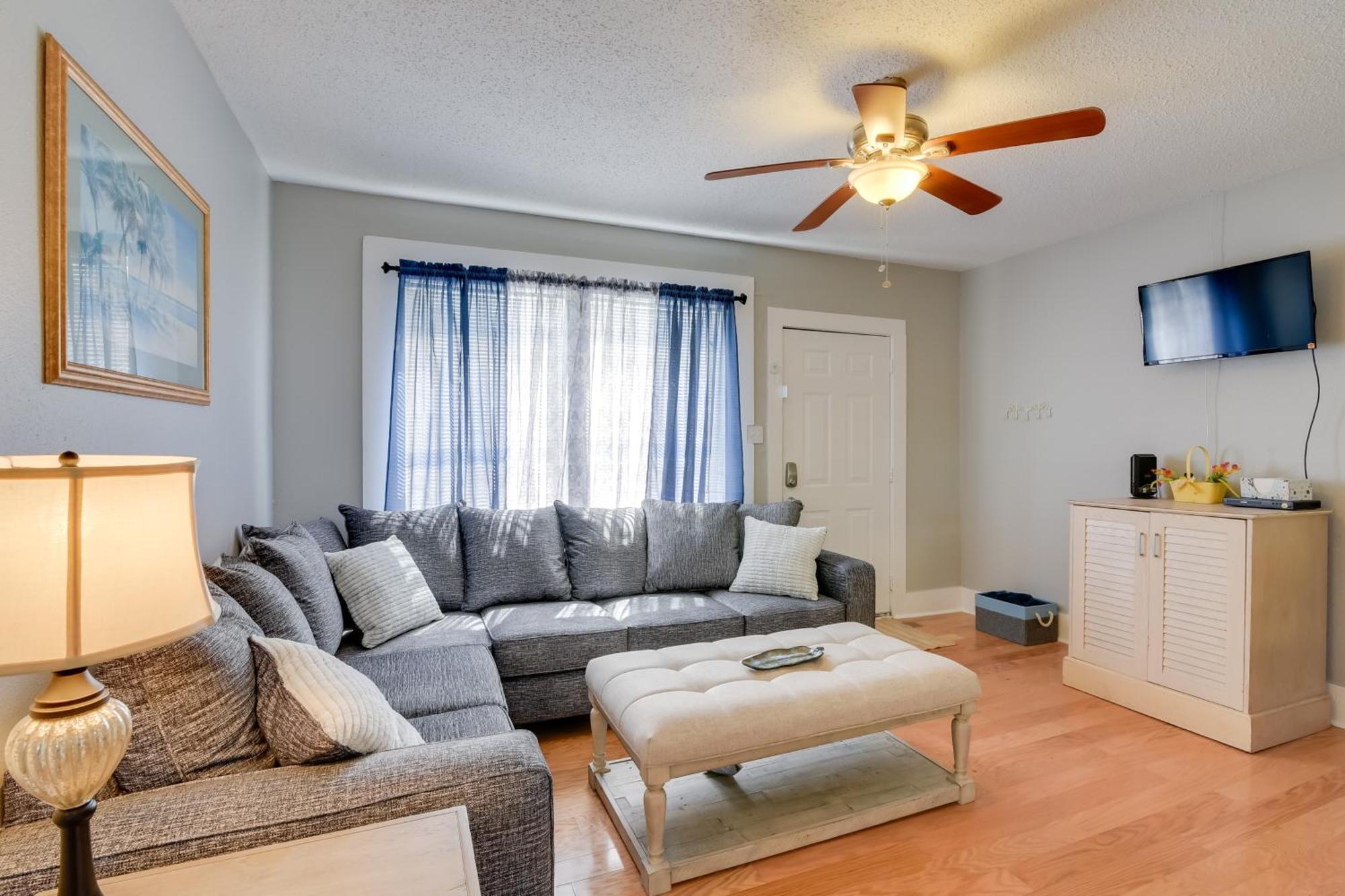Beautiful Galveston Apt With Deck Less Than 3 Mi To Dtwn! Εξωτερικό φωτογραφία