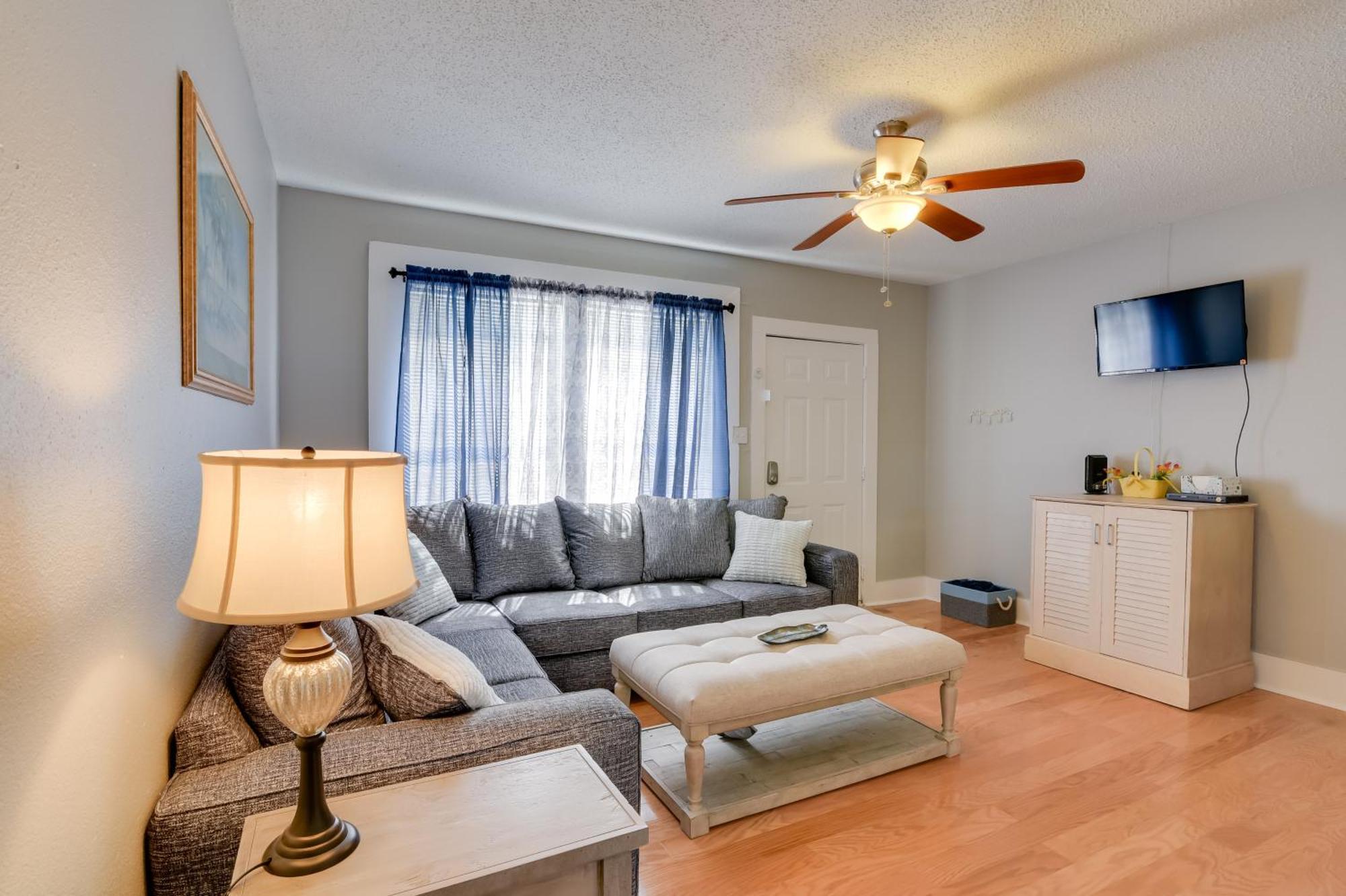 Beautiful Galveston Apt With Deck Less Than 3 Mi To Dtwn! Εξωτερικό φωτογραφία